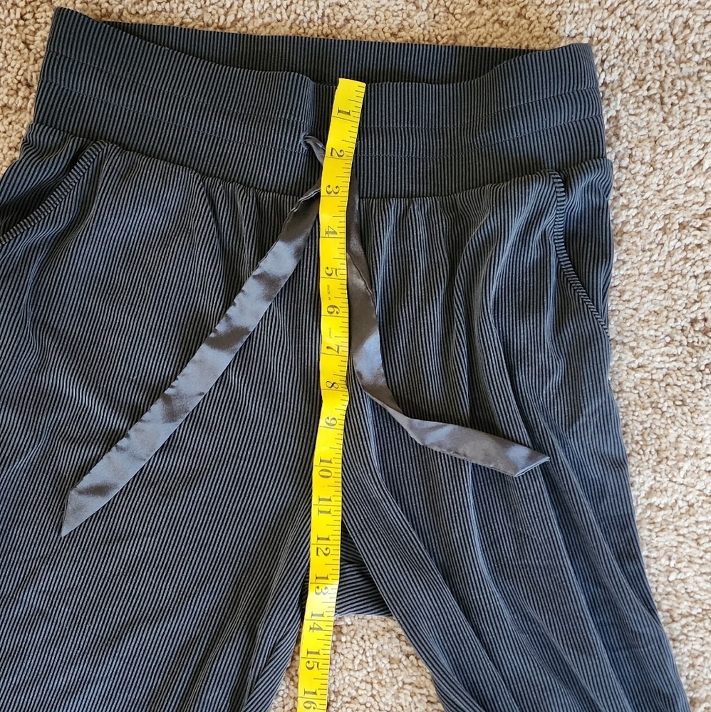 Victoria Secret Grey RibbedJogger Pants Sz M - Picture 8 of 8